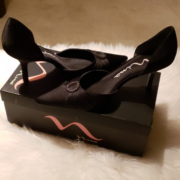 Black Heels by Nina - Picture 3 of 7